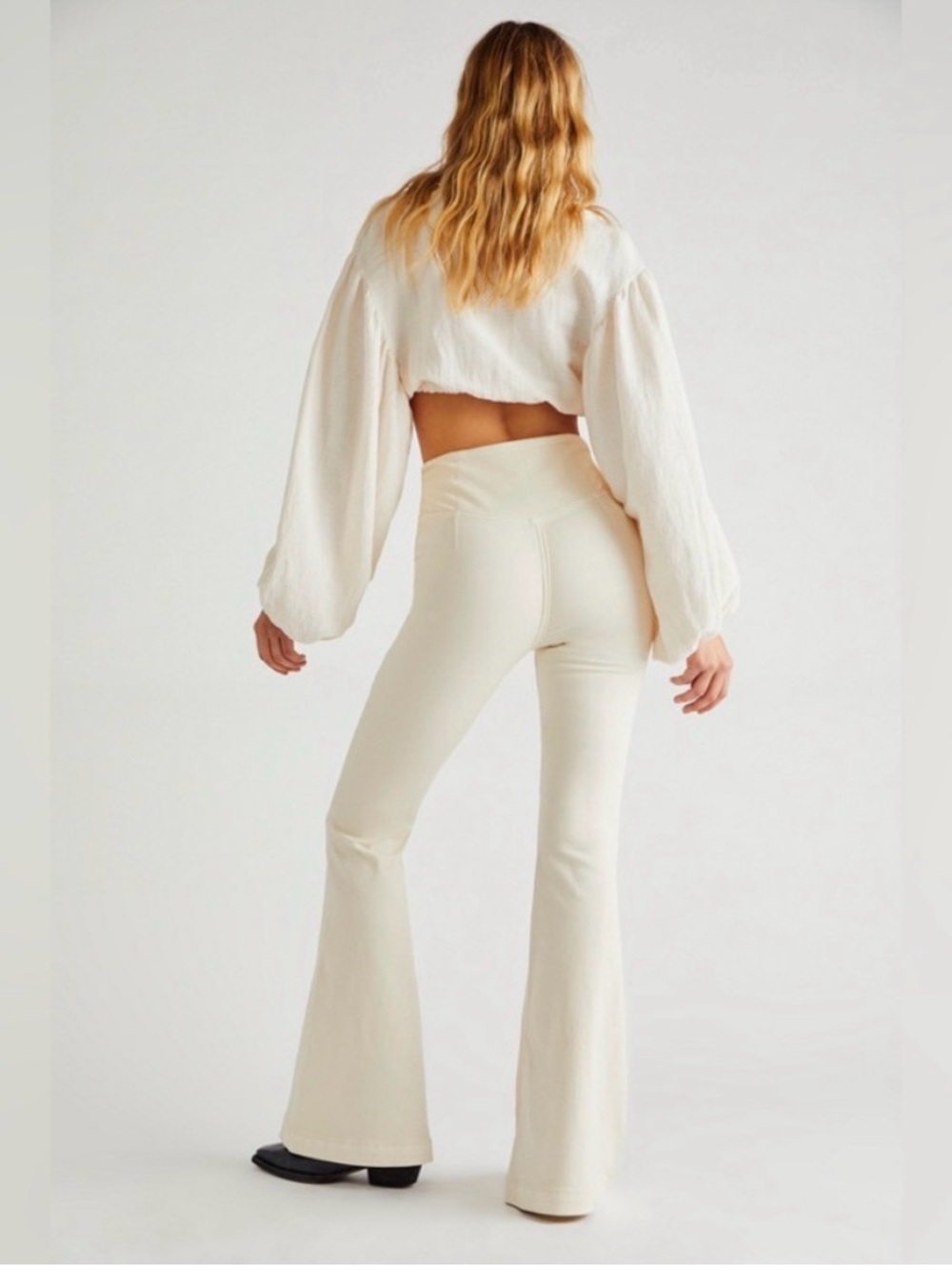 NWT Free People Women's Venice Beach Flare Pull-On Jeans In Worn White Size 32